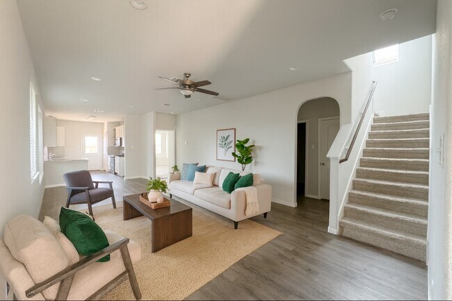 Foto del edificio - 4814 Blue Jacaranda Wy