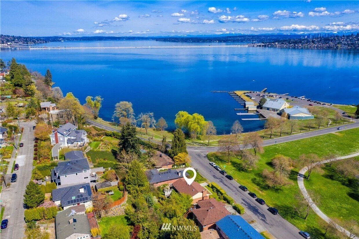 Foto principal - 3811 43rd Ave S