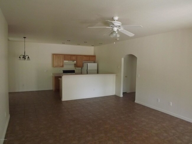 Foto del edificio - 9150 E Lakeshore Dr