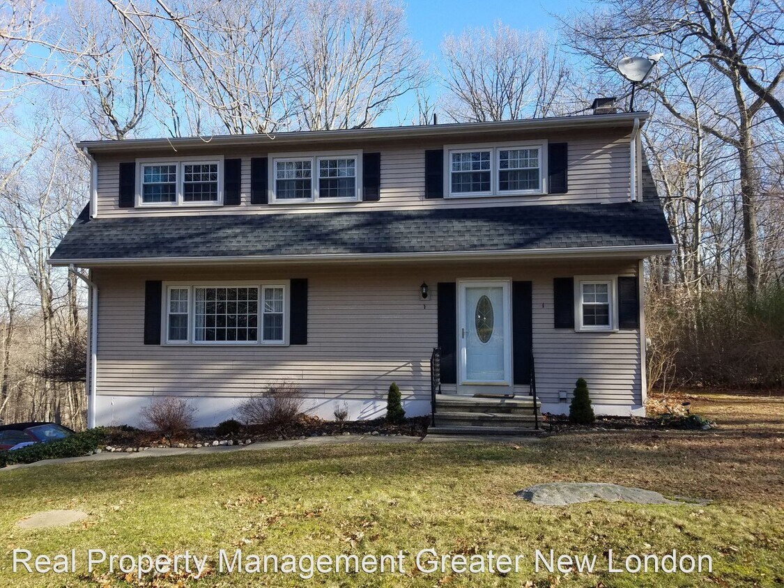 Foto principal - 4 br, 2.5 bath House - 5 Friar Tuck Dr