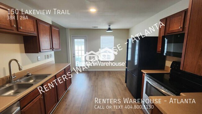 Building Photo - Embrace modern comfort and community charm...