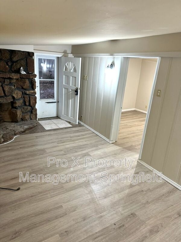 Foto del edificio - 2533 E Cherry St