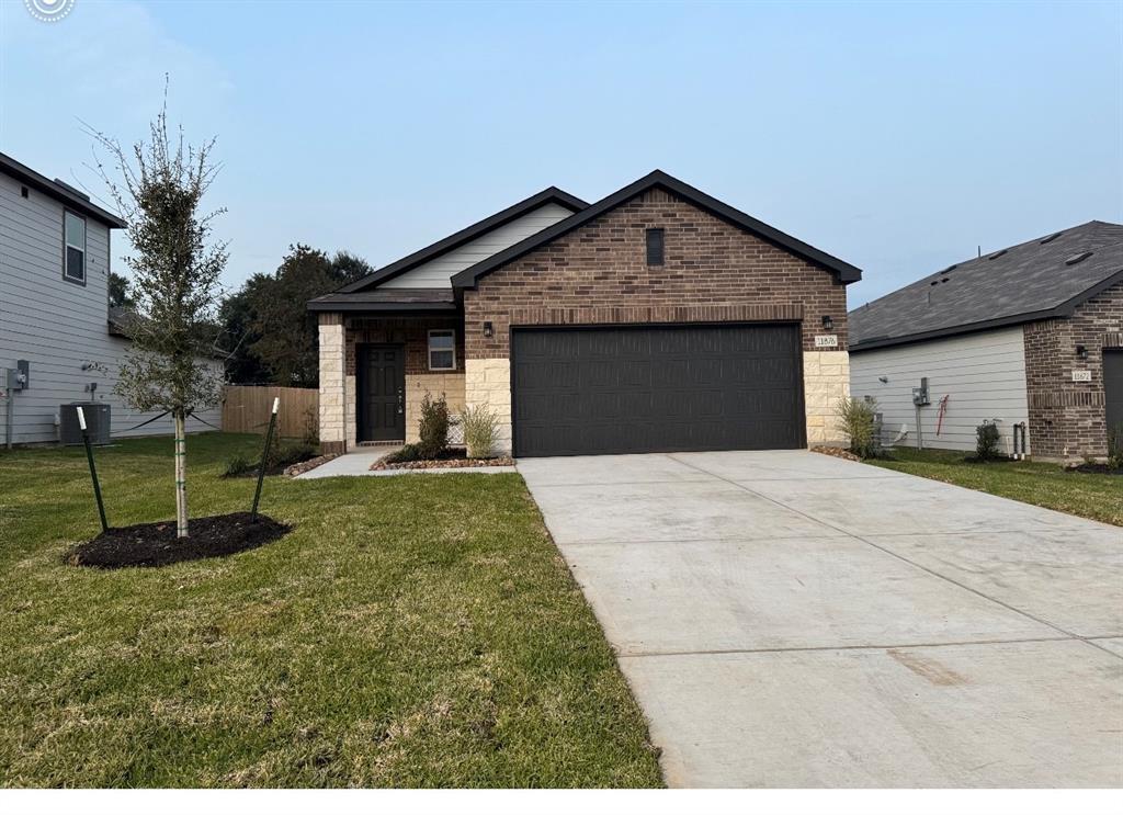 Foto principal - 11876 Whirlaway Dr