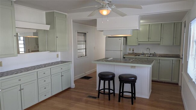 Foto del edificio - 3114 10th St W
