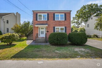 Building Photo - 221 Hunyadi Ave