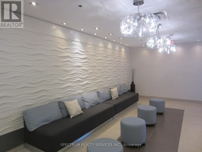 Photo du bâtiment - 3865 Lake Shore Blvd W