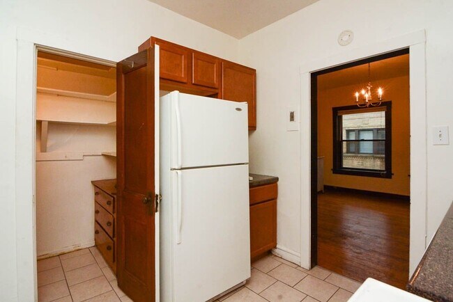 Building Photo - 3520 N Broadway