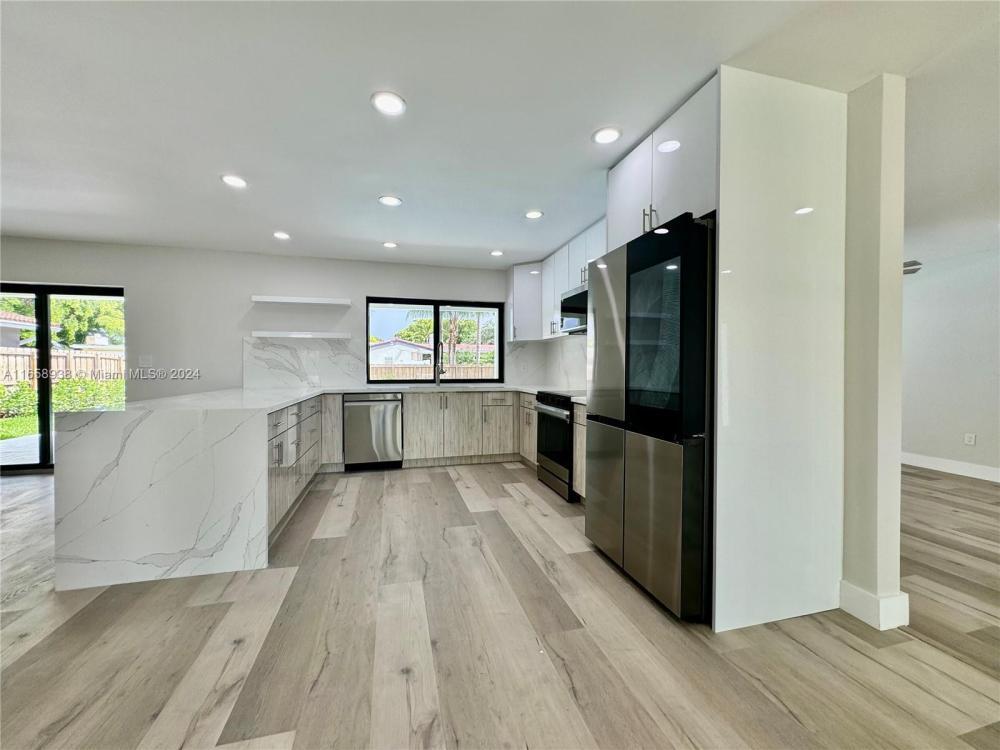 Foto principal - 3 bedroom in Hollywood FL 33020