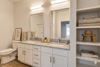 Building Photo - Skylark