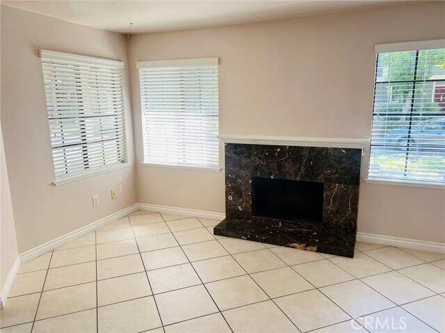 Building Photo - 8722 Pine Crest Pl