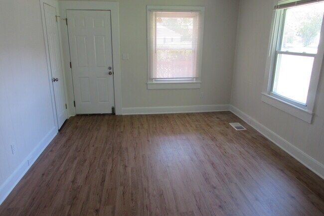 Building Photo - 2701 Goble St