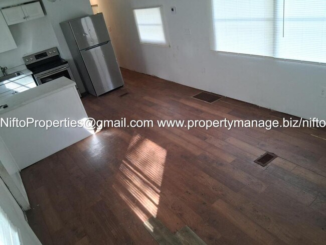 Building Photo - 5612 Aenon Ln