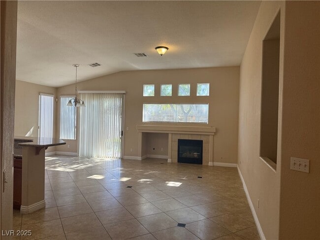 Building Photo - 2983 Scenic Valley Way