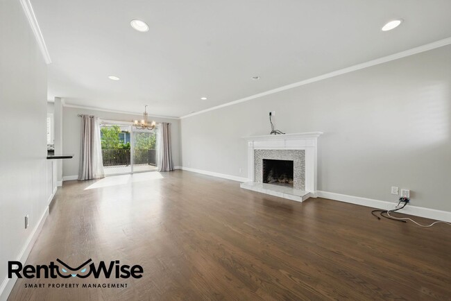 Foto del edificio - 1125 Fernwood Dr