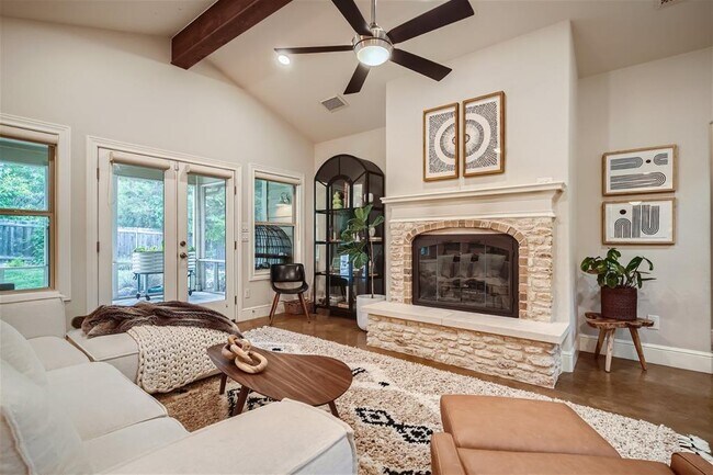 Foto del edificio - 21825 Briarcliff Dr