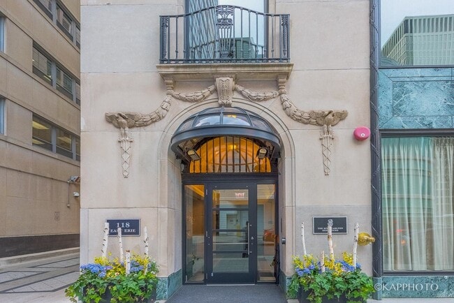 Foto del edificio - 118 E Erie St