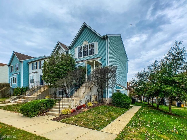Building Photo - 3 br, 2.5 bath Condo - 10 Barberry Ct