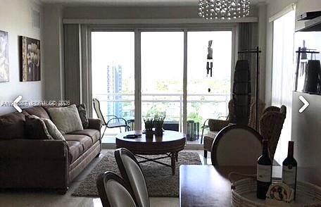 Foto del edificio - 6917 Collins Ave