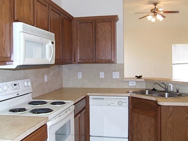 Foto del edificio - 422 Blake Ln