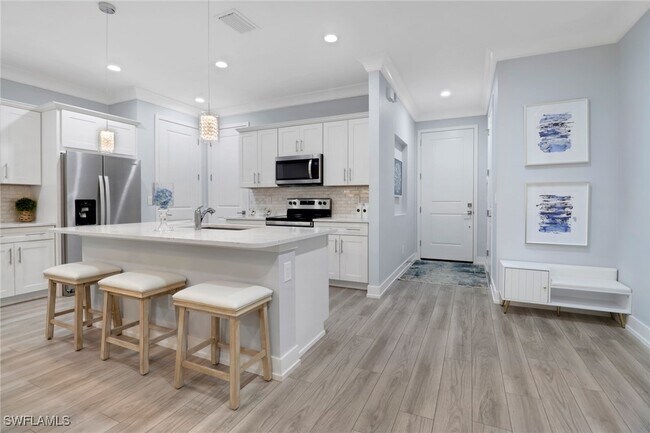 Foto del edificio - 12973 Pembroke Dr