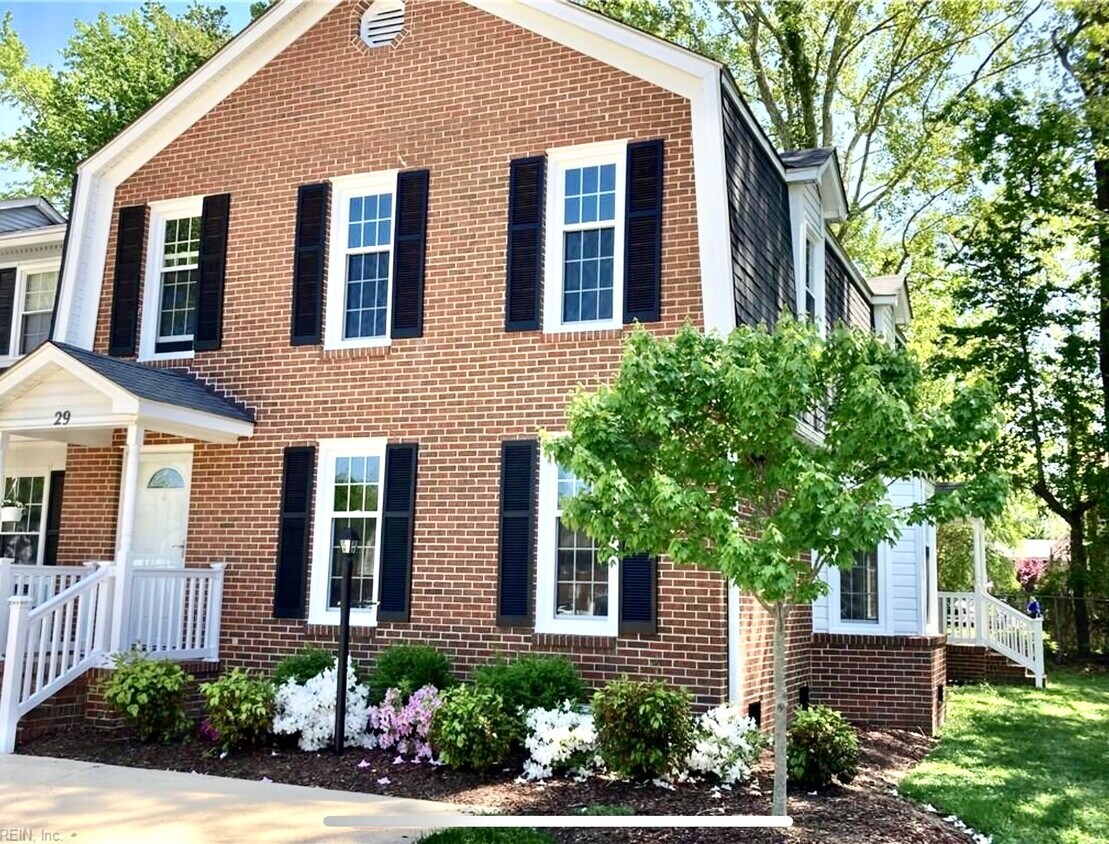 29 W Wainwright Dr, Poquoson, VA 23662 Townhome Rentals in Poquoson
