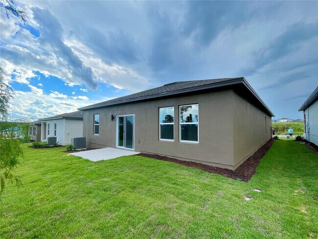 Building Photo - 4 Bedroom, 2 Bathroom homes in Minneola