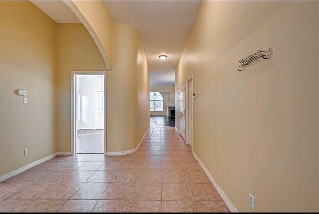 Foto del edificio - 1710 Park Forest Dr