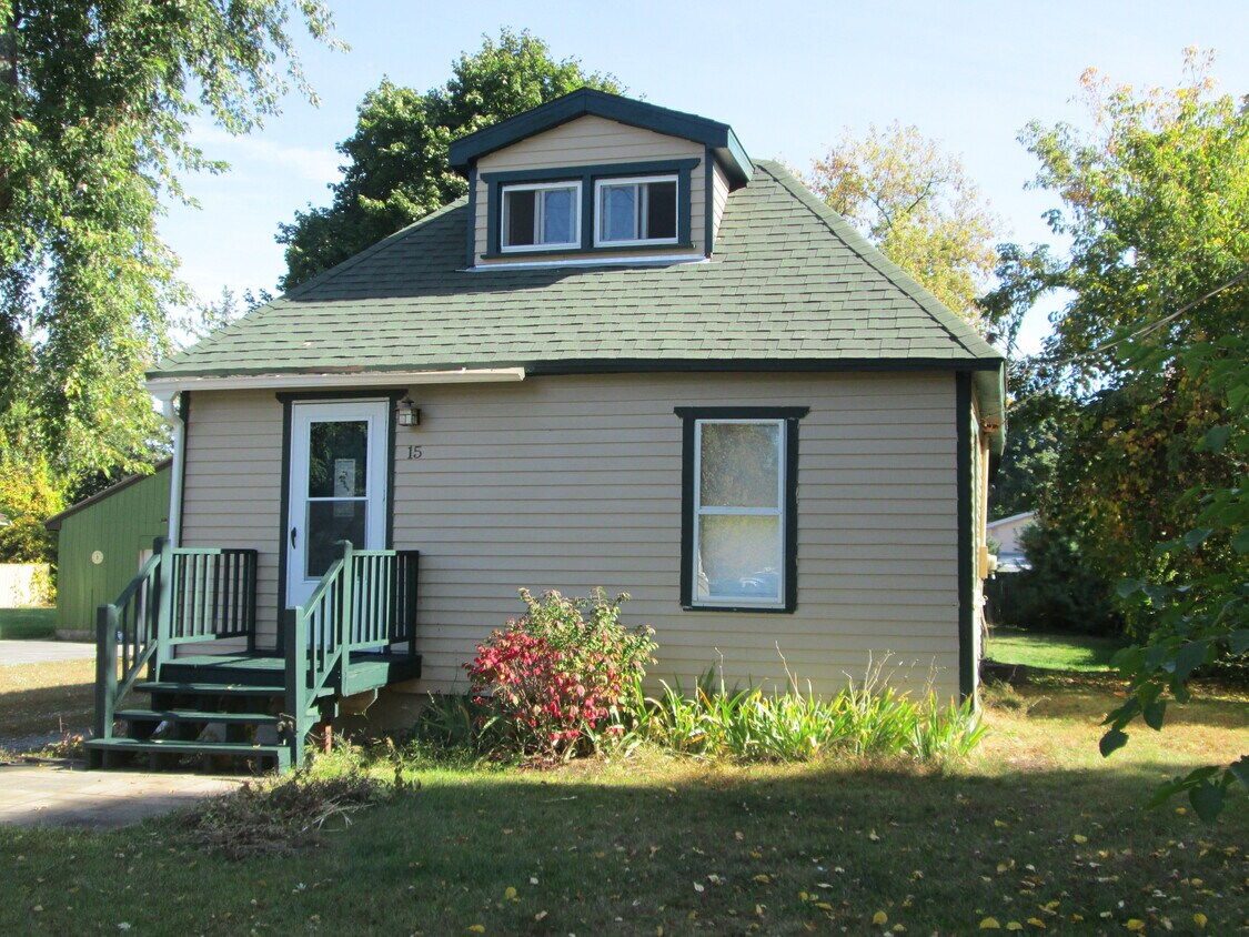 15 St, Queensbury, NY 12804 House Rental in Queensbury, NY