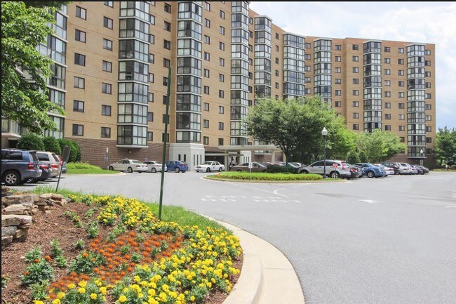 Building Photo - 3330 N Leisure World Blvd