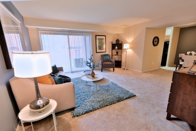 Building Photo - Taylor Park Apartment Homes