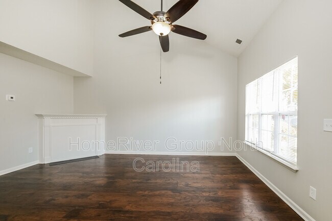 Foto del edificio - 3140 Kensington Pl