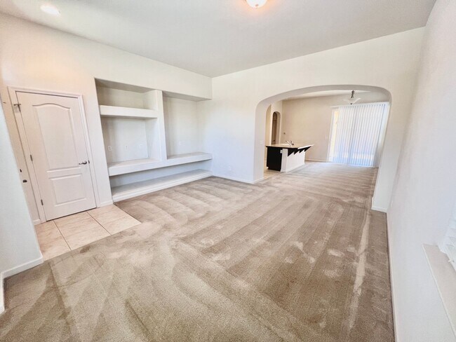 Building Photo - $2,150 Harlan Ranch, 3 Bedroom Home - Heri...
