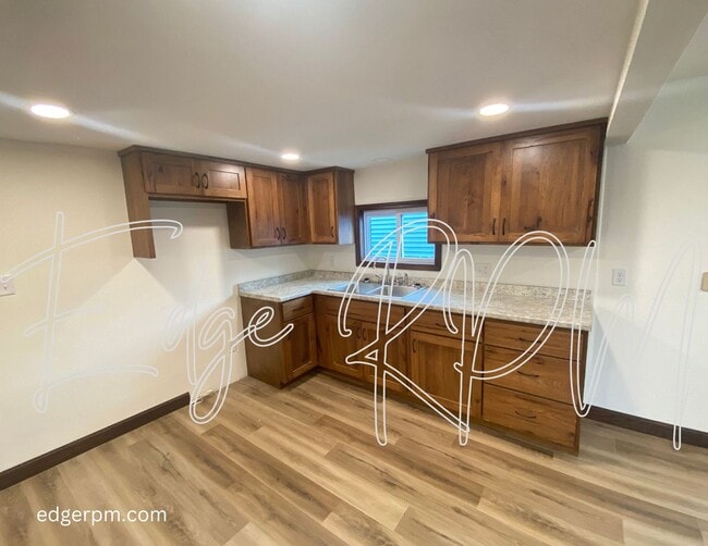 Building Photo - Charming 1 Bedroom, 1 Bathroom Home in Waterloo, IA!
