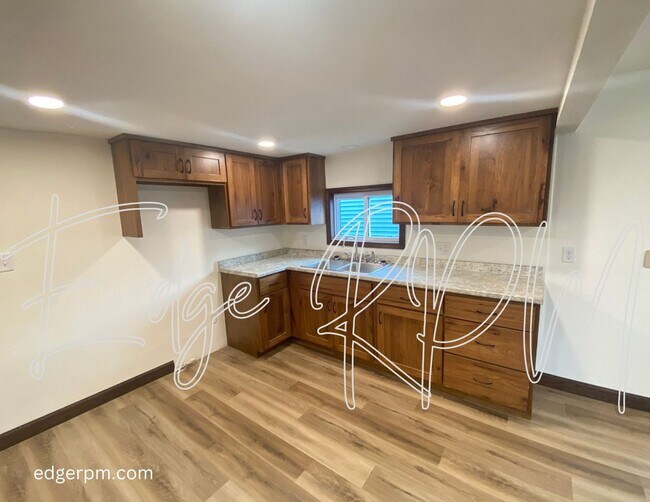 Foto del edificio - Charming 1 Bedroom, 1 Bathroom Home in Waterloo, IA!