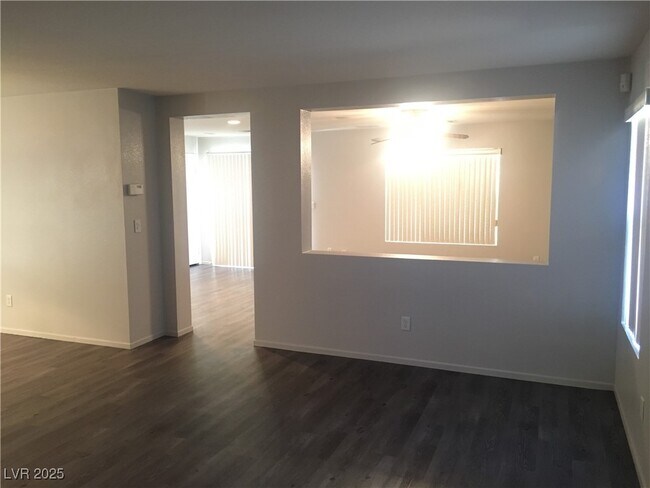 Foto del edificio - 5531 Doubleday St
