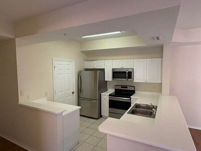 Foto del edificio - 2/2 Condo for Rent in Fort Myers