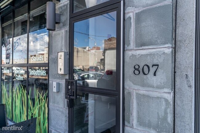 Foto del edificio - 807 N 2nd St