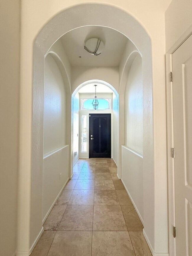 Foto del edificio - PRICE REDUCED – Fresh Updates in Prime Scottsdale Location!