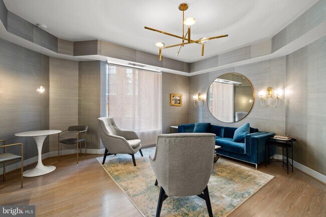 Foto del edificio - 1077 30th St NW