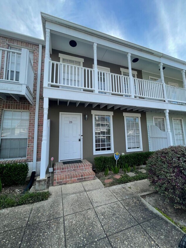 Foto principal - 2 Bedroom Townhouse Near Southdowns & the ...