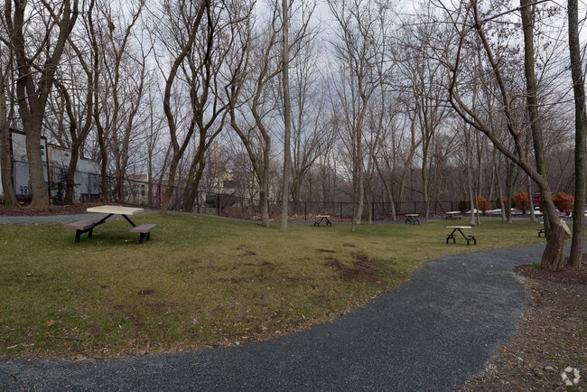 Picnic Area - Heritage Place
