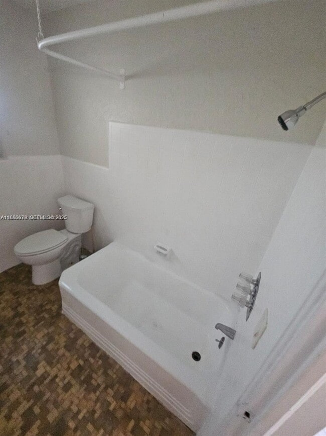 Building Photo - 1219 NE 6th St