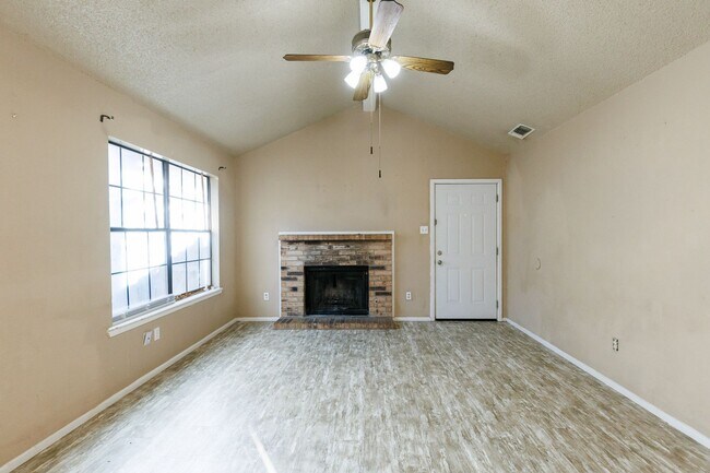 Foto del edificio - 6102 37th St