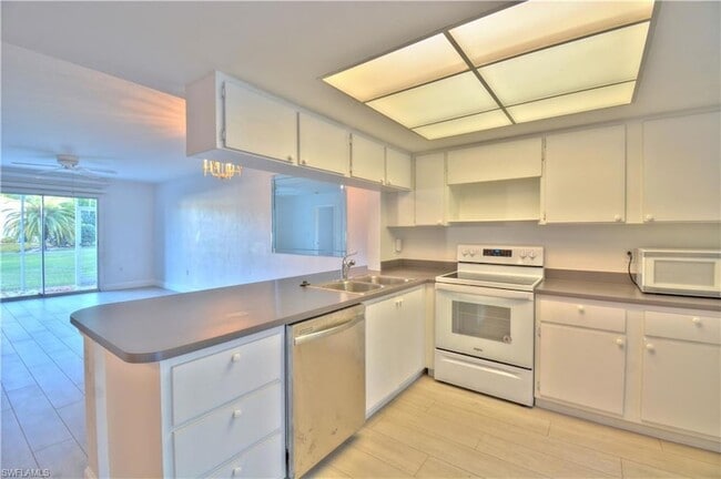 Foto del edificio - 2330 Naples Trace Cir