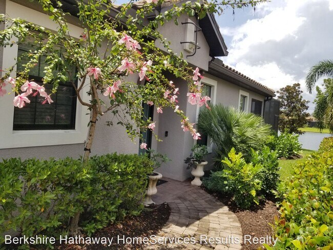 Building Photo - 3 br, 2 bath House - 5528 Sentiero Dr,