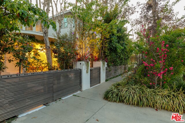 Primary Photo - 2915 Clune Ave
