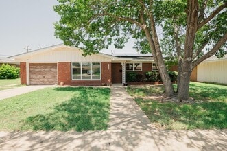 Building Photo - 1460 Westbrook Ave