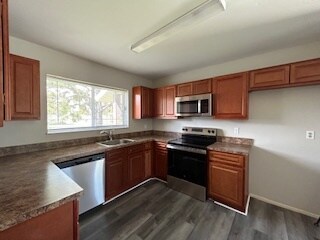 Building Photo - 1701 SE Cascella Ct