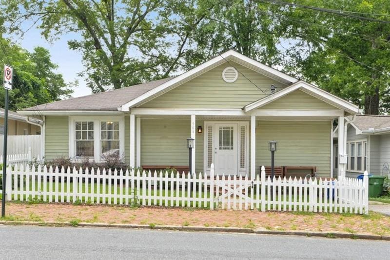 564 Winton Terrace NE