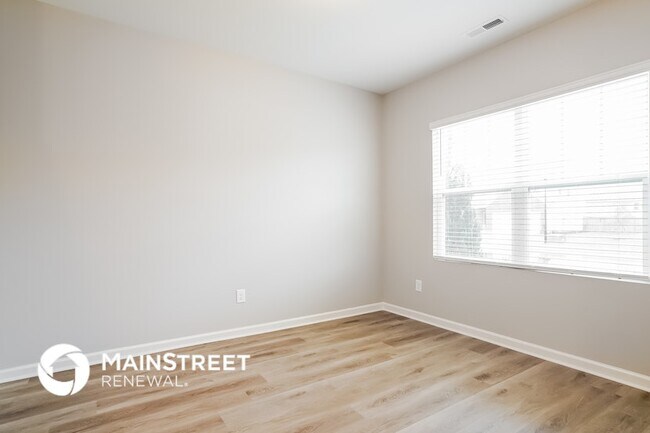 Foto del edificio - 212 Quincy Meadow Ave